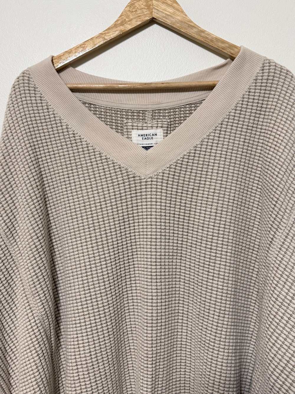 AE Big Hug V-Neck Waffle Sweatshirt Cream Oversized Size XL - Picture 4 of 6